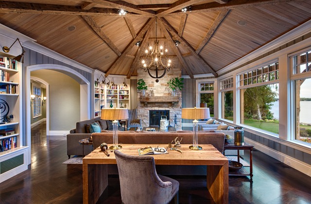 Are you a fan of the gorgeous ceiling in this living room? It really makes quite…